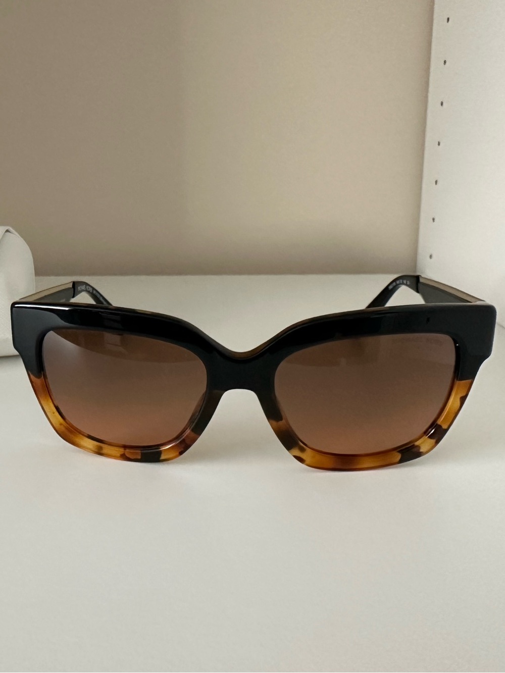 MK Sunglasses Blk/Tortoise Shell